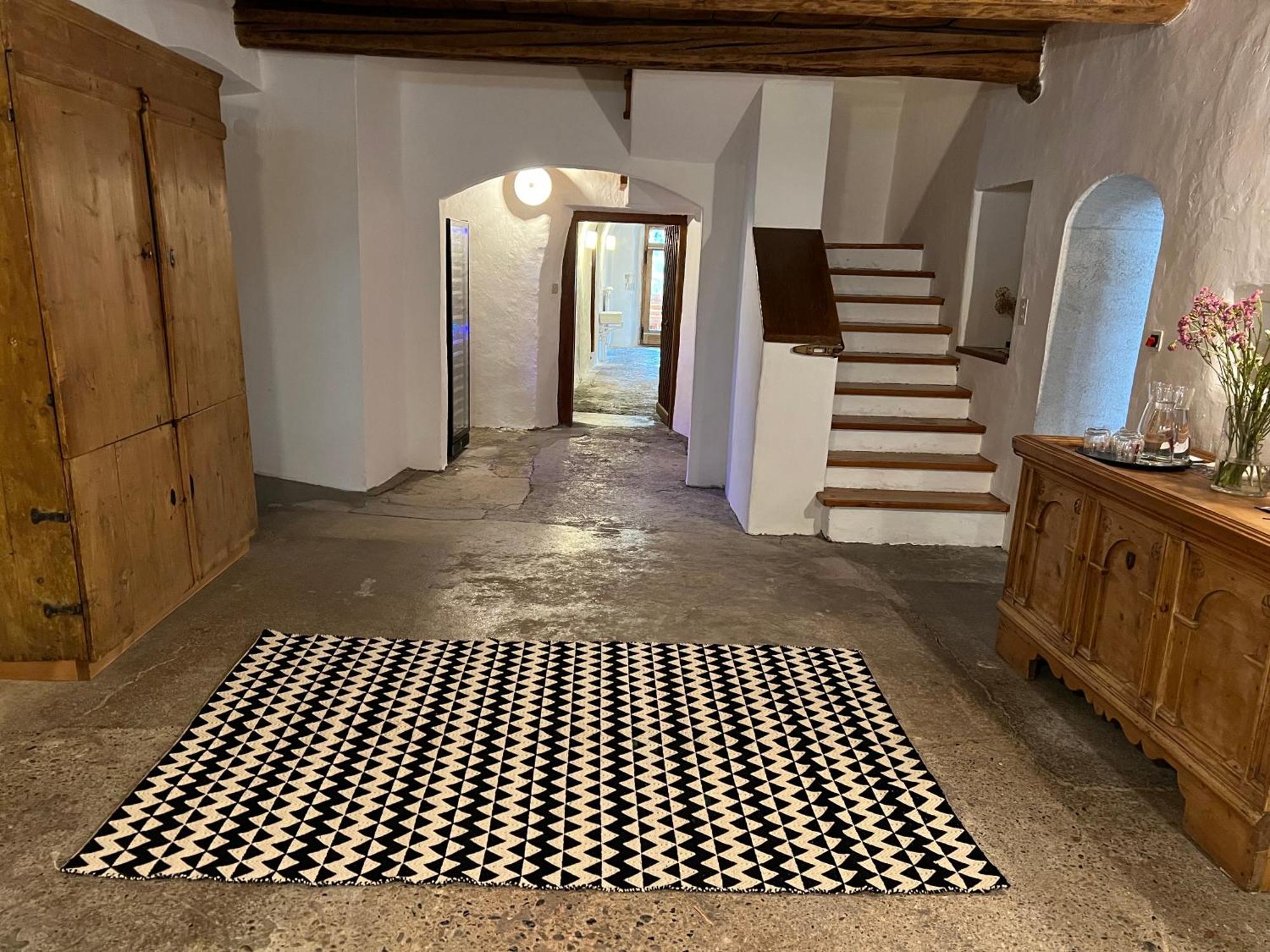 Hotel Chasa Chalavaina Müstair Eksteriør bilde